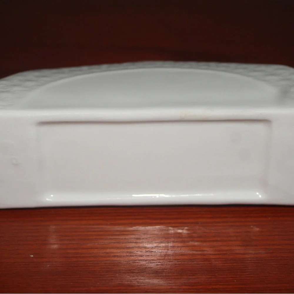 Elegant White Ceramic Embossed Napkin Holder